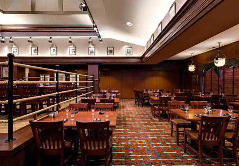 Chicago Marriott Midway Hotel Bedford Park Buitenkant foto